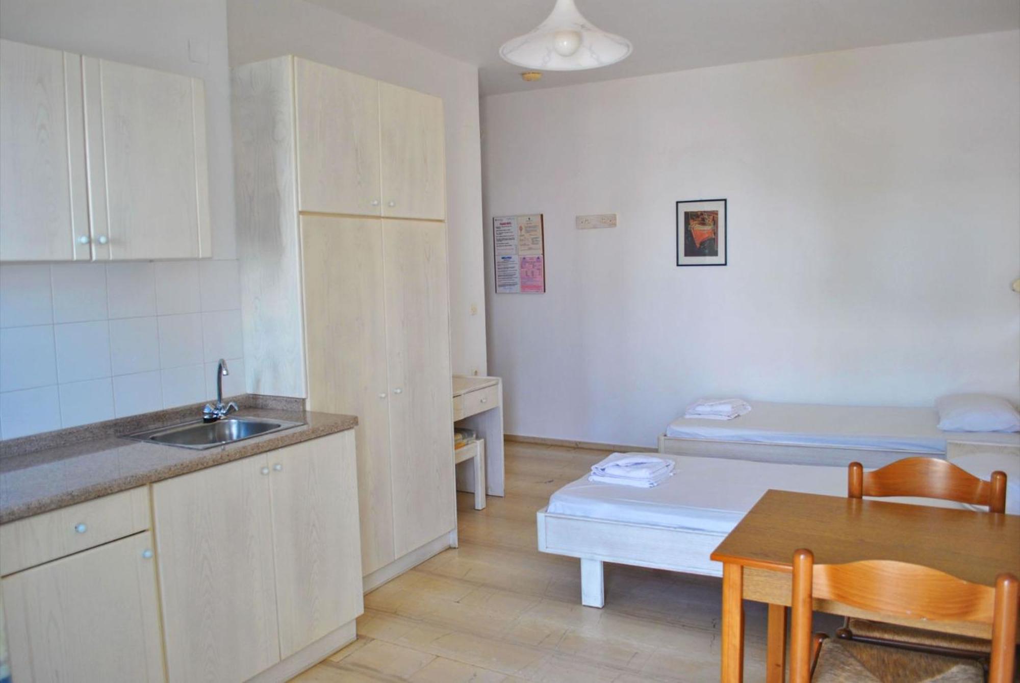 Melissa Apartments, Studios & Suites Малиа Номер фото