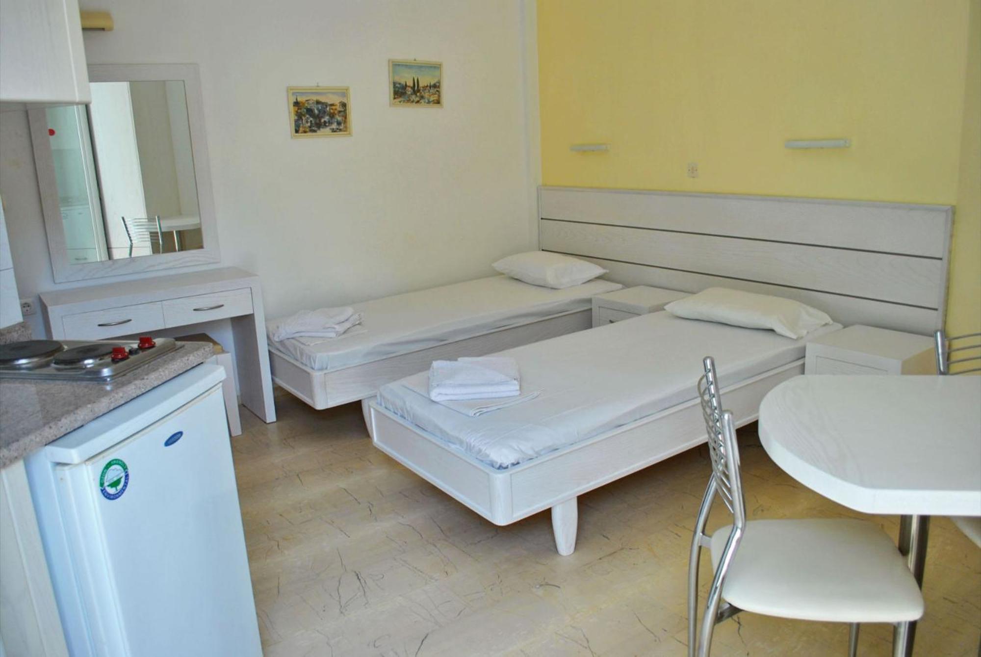 Melissa Apartments, Studios & Suites Малиа Номер фото